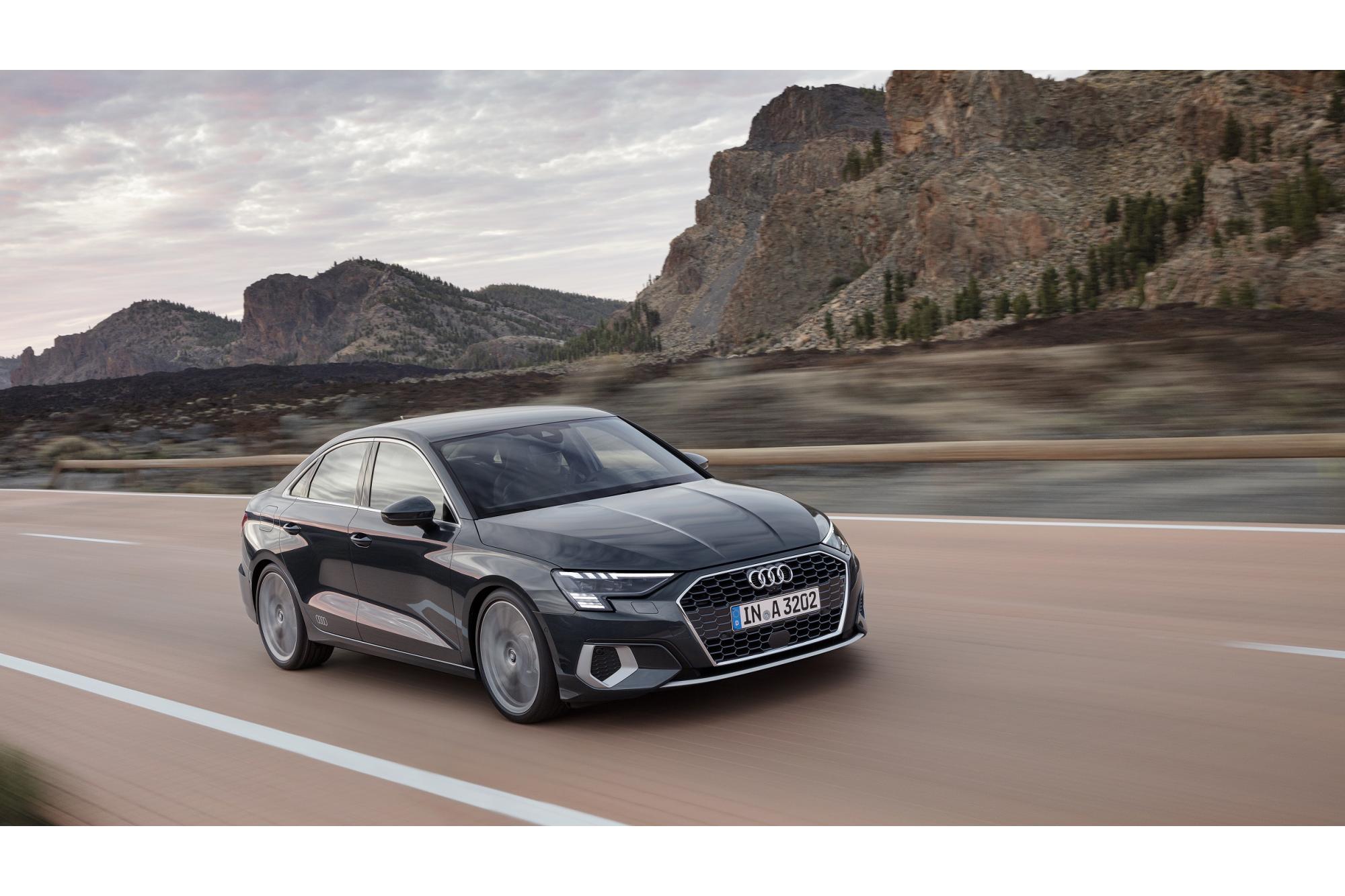 Οι πρώτες φωτογραφίες του νέου Audi A3 sedan